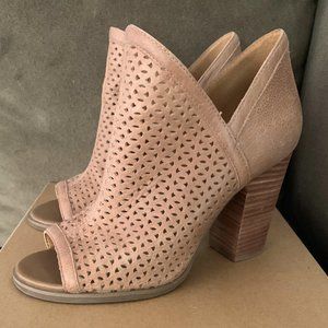 Lucky Brand Open Toe Heeled Booties 'Larise' in Sesame US 7